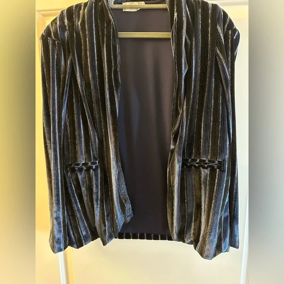 NWOT Free People Jagger Velvet Tuxedo Cape Jacket - Picture 3 of 5
